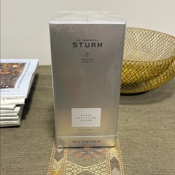 Dr. Barbara Sturm Silver Anti-Aging Serum Box - Picture 1 of 3